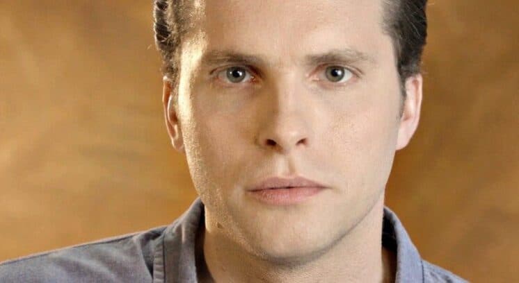 Thiago Fragoso conta como é atuar em "Malhação" e revela novo desejo