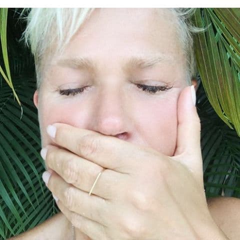 Xuxa desabafa sobre campanha contra assédio sexual : "Isso tem que parar"
