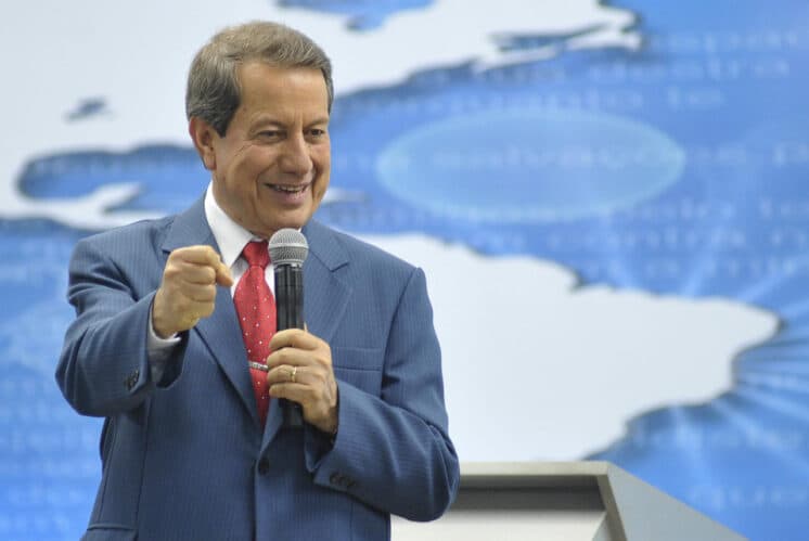 Missionário RR Soares pode não renovar contrato com a RedeTV!