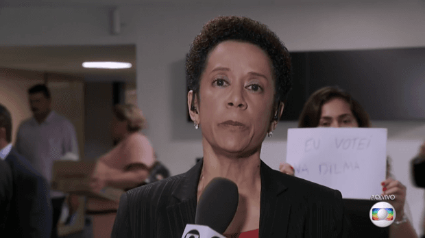 Globo tem links ao vivo invadidos por protestos e jornalista rindo de denúncia contra Temer