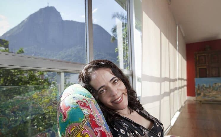 A atriz Sílvia Buarque é internada com depressão profunda