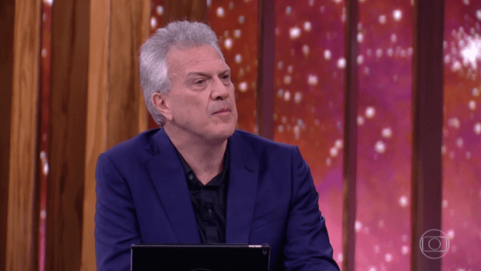 O apresentador Pedro Bial no Conversa com Bial (Foto: Reprodução/Globo)