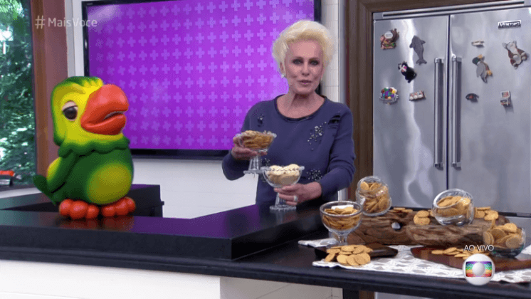 Ana Maria Braga comete gafe ao vivo e é corrigida por Louro José
