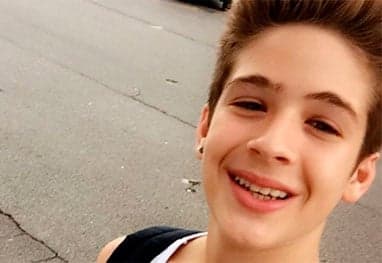 João Guilherme fala de suposto affair com atriz de Carrossel e revela: "Não sou fura olho"