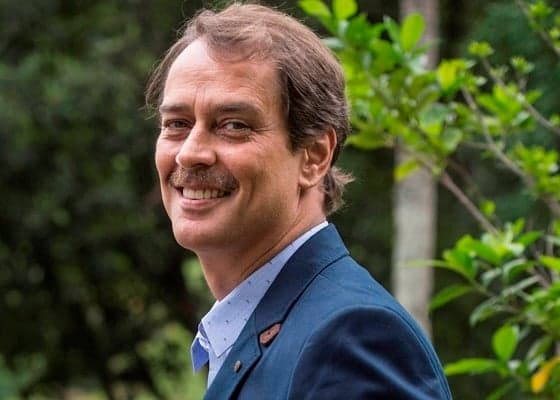Marcello Antony sobre seu papel em "Malhação": "É uma história de novela das onze, é muito forte"