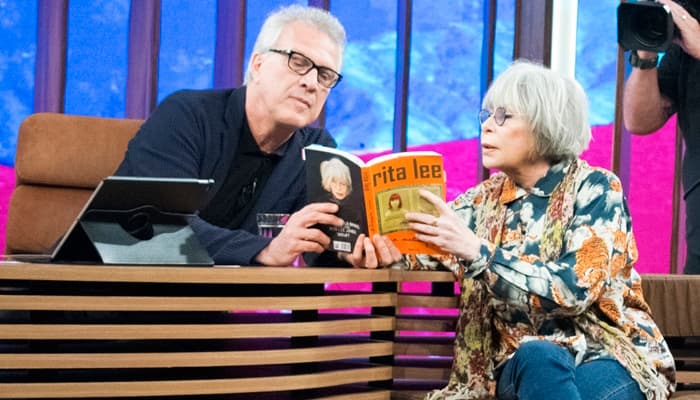 Em rara aparição, Rita Lee fala sobre rotina após deixar os palcos e dá resposta inesperada a Bial
