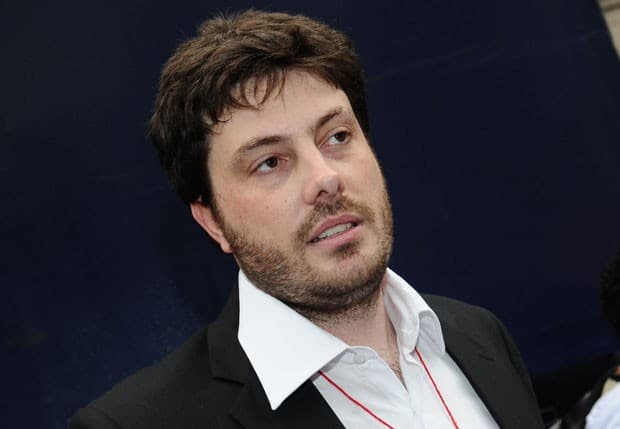 Em contrato com o SBT, Danilo Gentili grava programa na RedeTV!