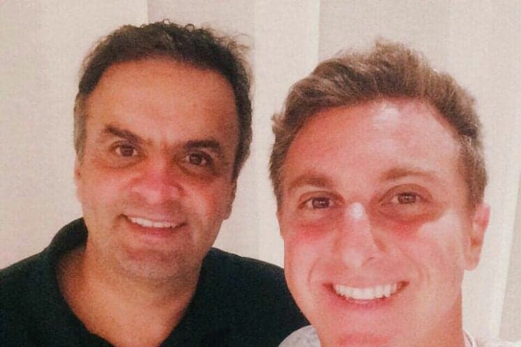 Segundo jornalista, artistas que apoiaram Aécio vão fugir da web nos próximos dias