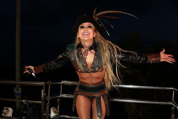 Cláudia Leitte comenta sobre aparência antes da fama: "Não tinha nenhum atrativo"