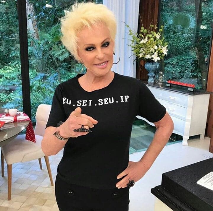 Camiseta de Ana Maria Braga rouba a atenção dos seus telespectadores