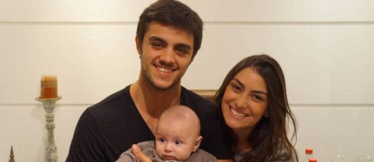"Vieram no tempo certo", conta Felipe Simas sobre chegada dos filhos