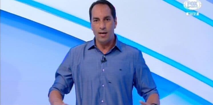 Edmundo briga feio com comentarista ao vivo: "Eu não desculpo!"; veja o vídeo
