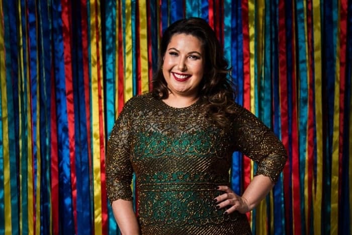 Atriz da Globo usa "Popstar" para mandar indireta após nota baixa no "Dança dos Famosos"