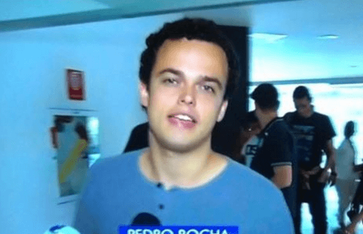 Filho de apresentador global estreia no "Jornal Nacional" e "mata" o pai de orgulho