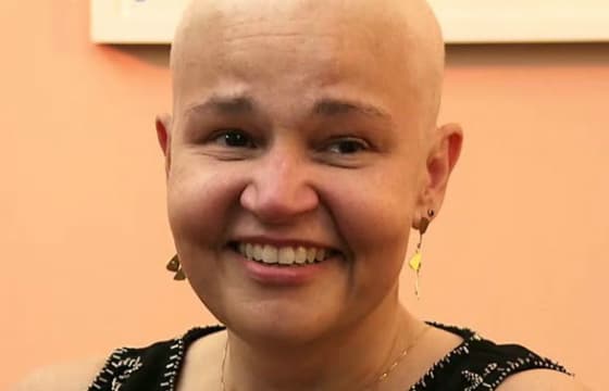 Claudia Rodrigues, internada após surto emocional, recebe alta e manda recado