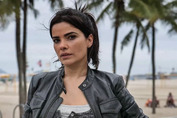 Vanessa Giácomo diz que dispensou dublê em cena de ação de "Pega Pega"