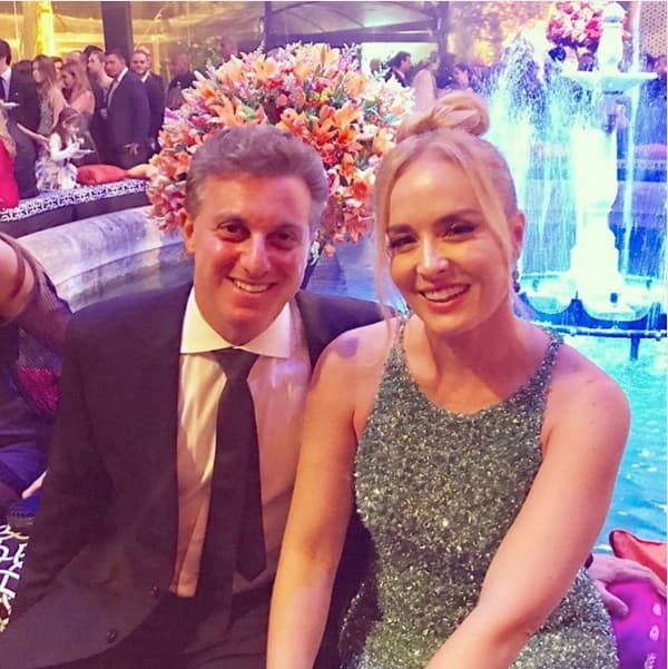 Angélica tem noite romântica com Luciano Huck