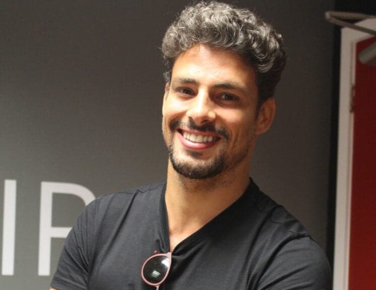 Namorada de Cauã Reymond ajudou o ator a superar preconceito