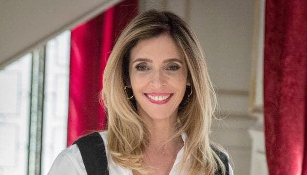 Debora Evelyn reencontra ex-marido em programa, é julgada e Faustão faz piada