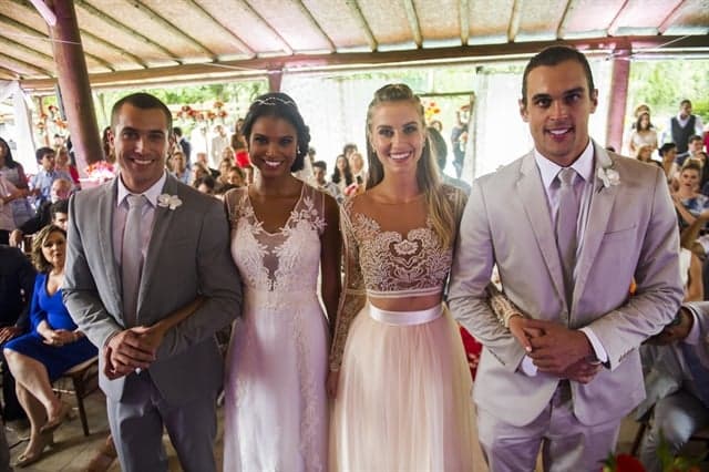 http://tvfoco.uai.com.br/wp-content/uploads/2015/05/Daniela-Mercury.jpg