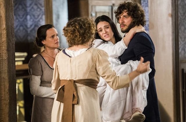 "Novo Mundo": Anna dá à luz em meio à confusão e Joaquim ajuda no parto