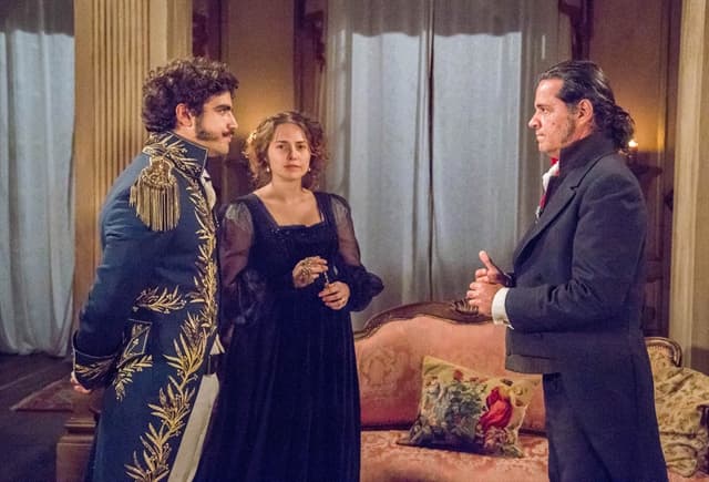 "Novo Mundo": Pedro fica com ciúmes ao flagrar Leopoldina e Bonifácio juntos