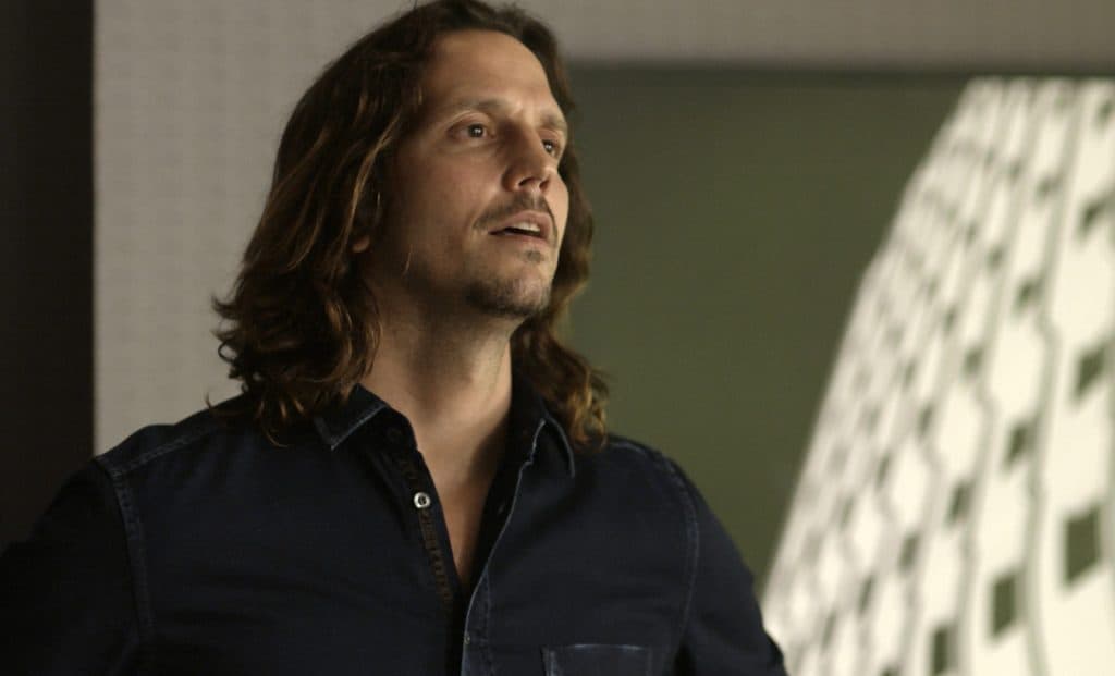 Gui Santiago toma decisão drástica em "Rock Story"