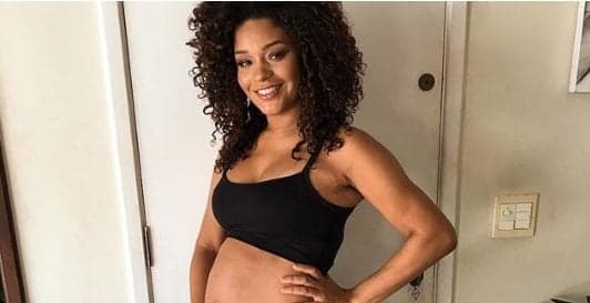 Grávida, Juliana Alves mostra barriguinha pela primeira vez