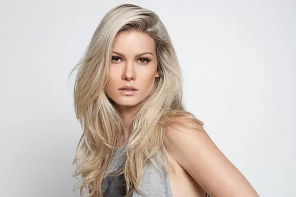 Sucesso como a patricinha Jéssica em "Haja Coração", Karen Junqueira será evangélica em nova série