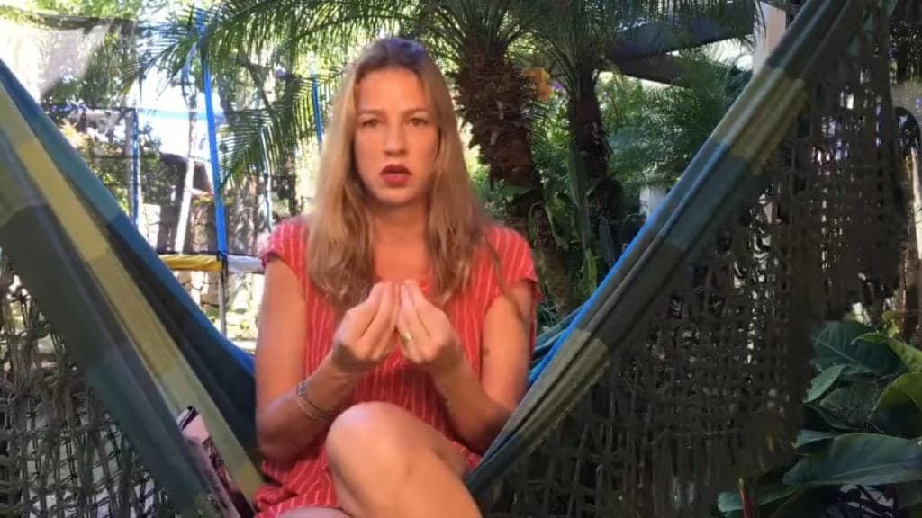 Luana Piovani decide abandonar o Brasil e diz que pode precisar vender roupas