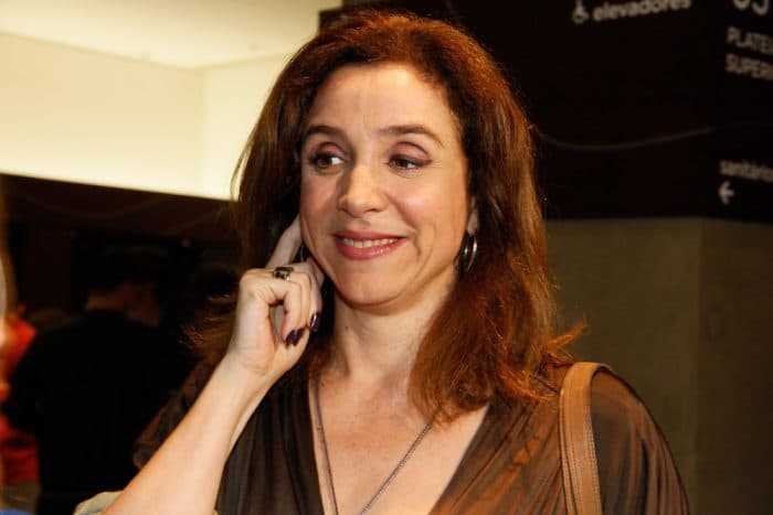 Marisa Orth revela medo em "Tempo de Amar" e consequência de Magda: “Ninguém sabia o que fazer comigo”