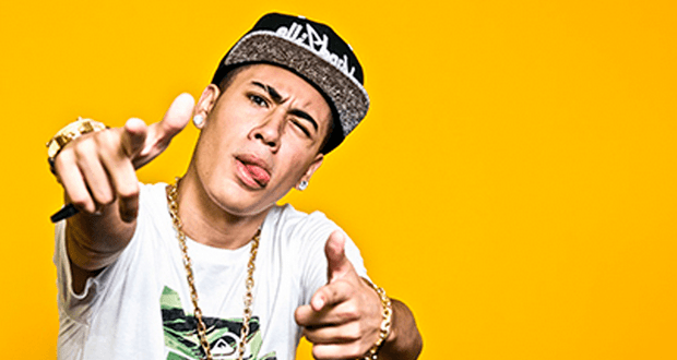 Mc Kevinho comemora visibilidade com filhas de Madonna ouvindo funk