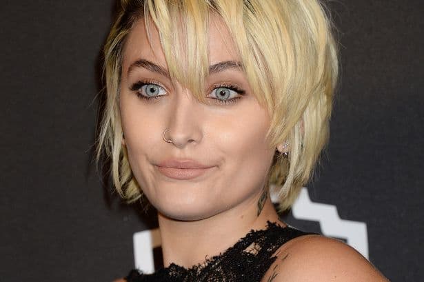 Paris, filha de Michael Jackson é confundida com morador de rua