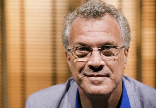 Diferente de Gentili e Porchat, Bial diz que não quer "fazer piada com fatos do dia" em seu programa