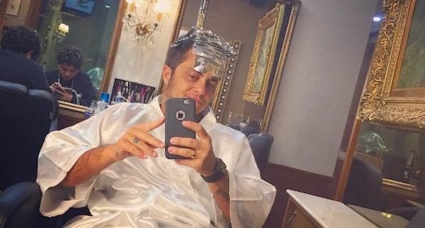 Thammy Miranda publica foto com novo visual