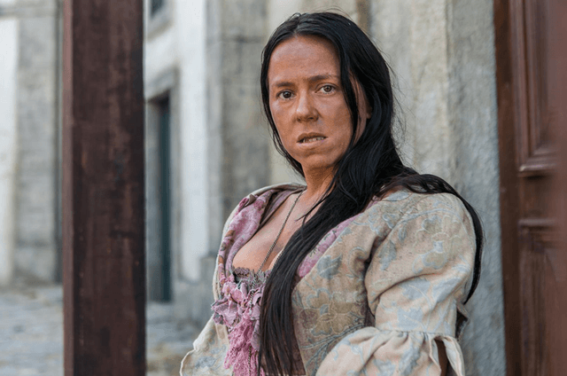 Viviane Pasmanter ganha festa surpresa nos bastidores da Globo