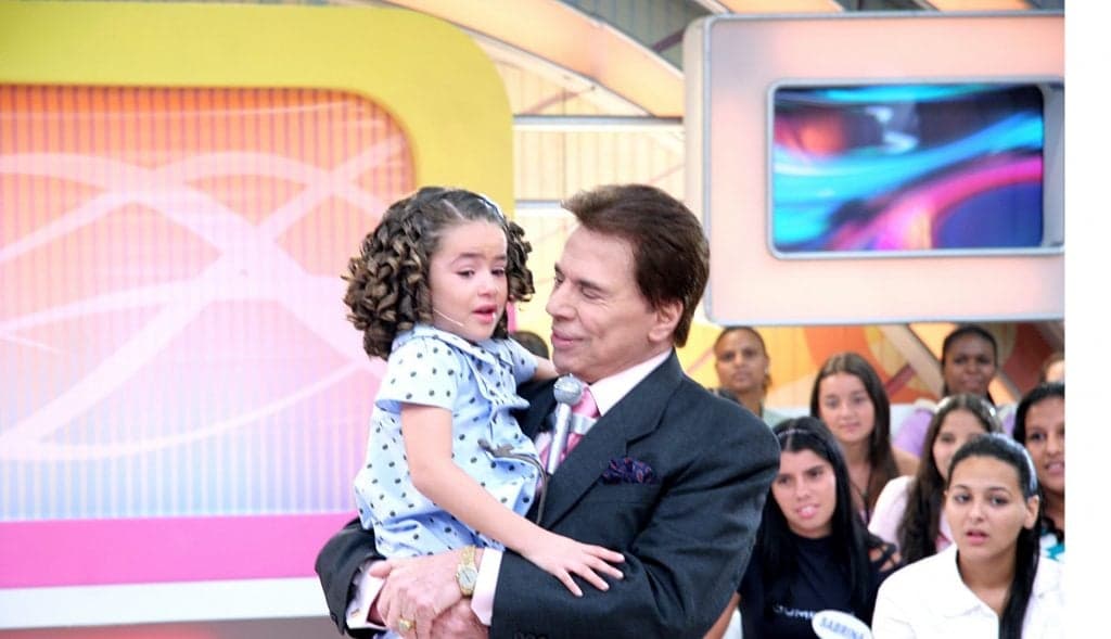 Pela segunda vez, Silvio Santos faz Maisa Silva chorar em seu programa
