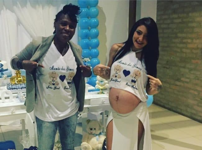 Arrependida, Pepê assume traição e diz que esposa "não merecia isso"