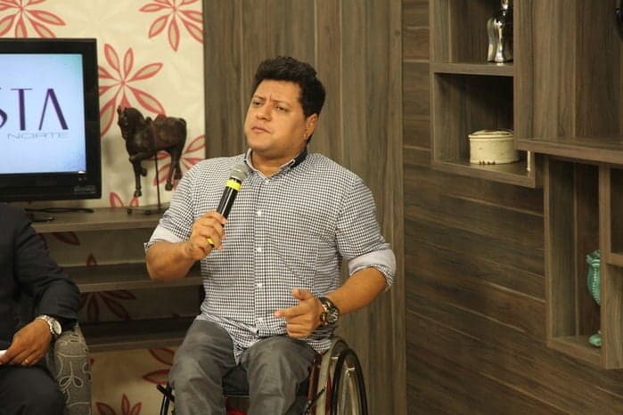 Após Zezé di Camargo, seu irmão evangélico troca casamento por moça de 20 anos