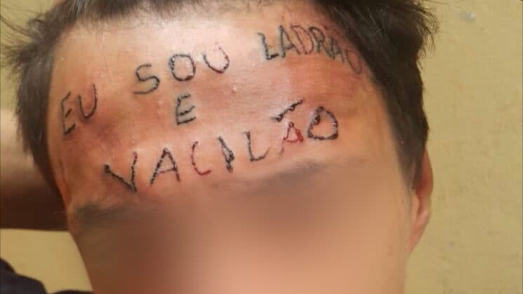 "Domingo Espetacular" consegue exclusiva com jovem que teve a testa tatuada
