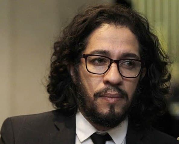 Grupo Globo decide futuro do programa de Jean Willys