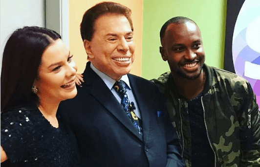 Fernanda Souza revela tensão ao reencontrar Silvio Santos 20 anos após "Chiquititas"