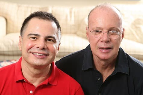 Autor da Globo rebate teoria de que escrever novelas em parceria favoreça "perder a unidade"
