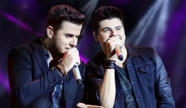 Dupla sertaneja tem show interrompido após fã lançar bomba
