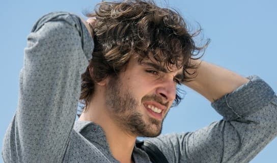 "A Força do Querer": Ruy tenta atropelar Irene