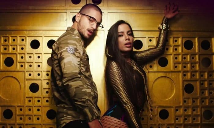 Após rumores de briga, Maluma elogia performance de Anitta: "Sou fã"