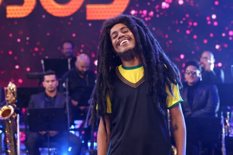 Favorito para vencer o "Show dos Famosos", Ícaro leva júri às lágrimas