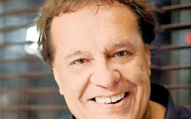 Dennis Carvalho promove festa para comemorar o fim de "Rock Story"