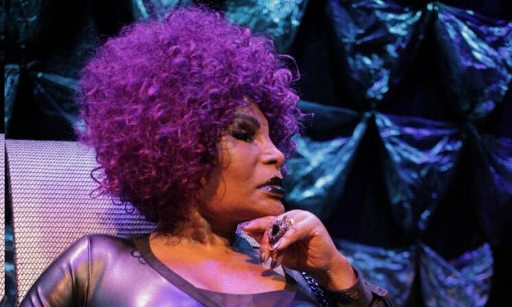 “Que Anitta domine o mundo e cale a boca de muita gente”, diz Elza Soares