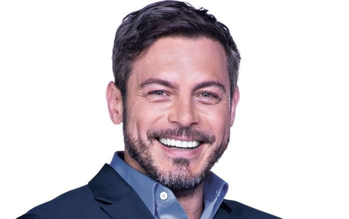 Band se arrisca e joga estreia de Luigi Baricelli contra fortes adversários na Record e SBT